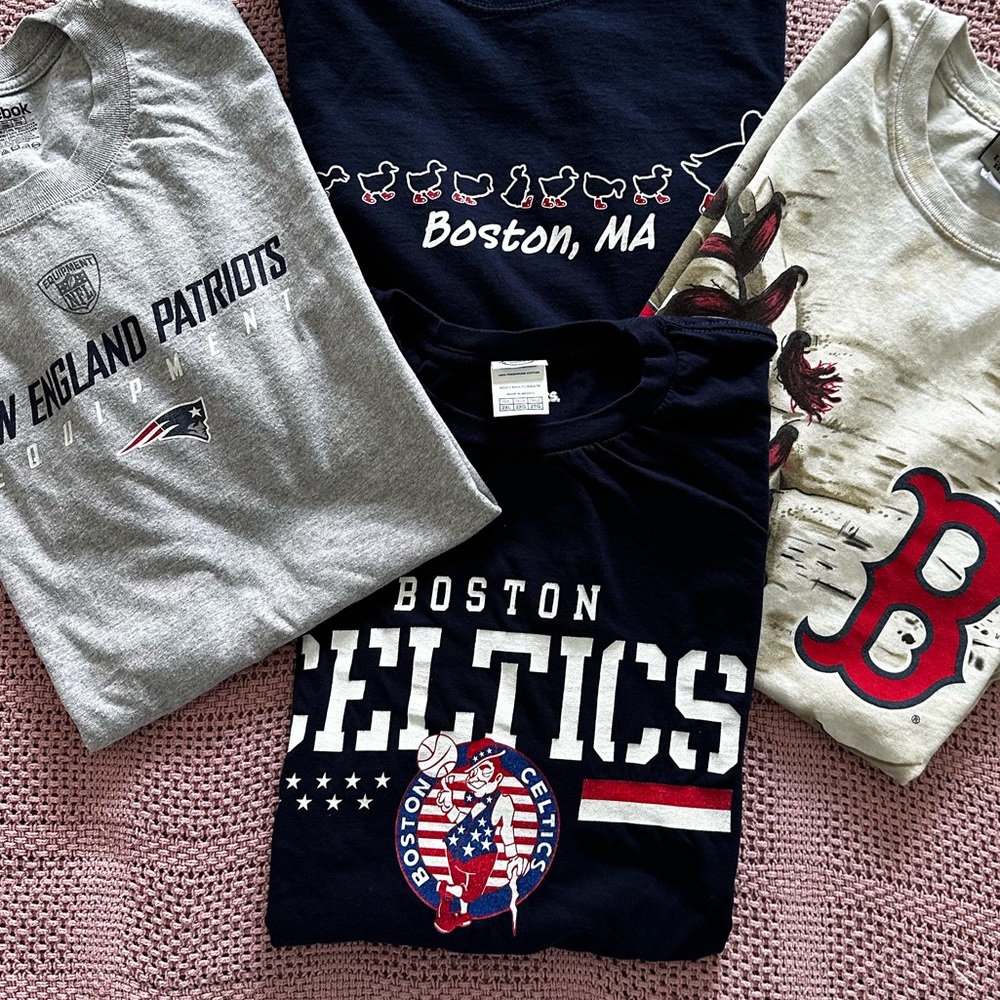 Lot of 4 T-shirts Boston Pre-Owned